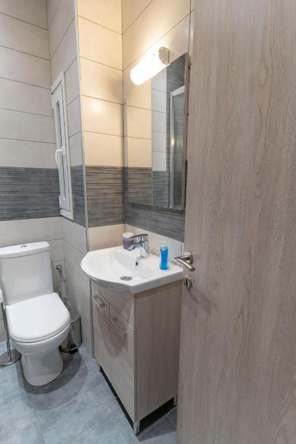 Byt Downtown Flat Larissa Exterior photo